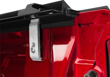 Load image into Gallery viewer, Truxedo 19-20 GMC Sierra &amp; Chevrolet Silverado 1500 (New Body) 5ft 8in Lo Pro Bed Cover